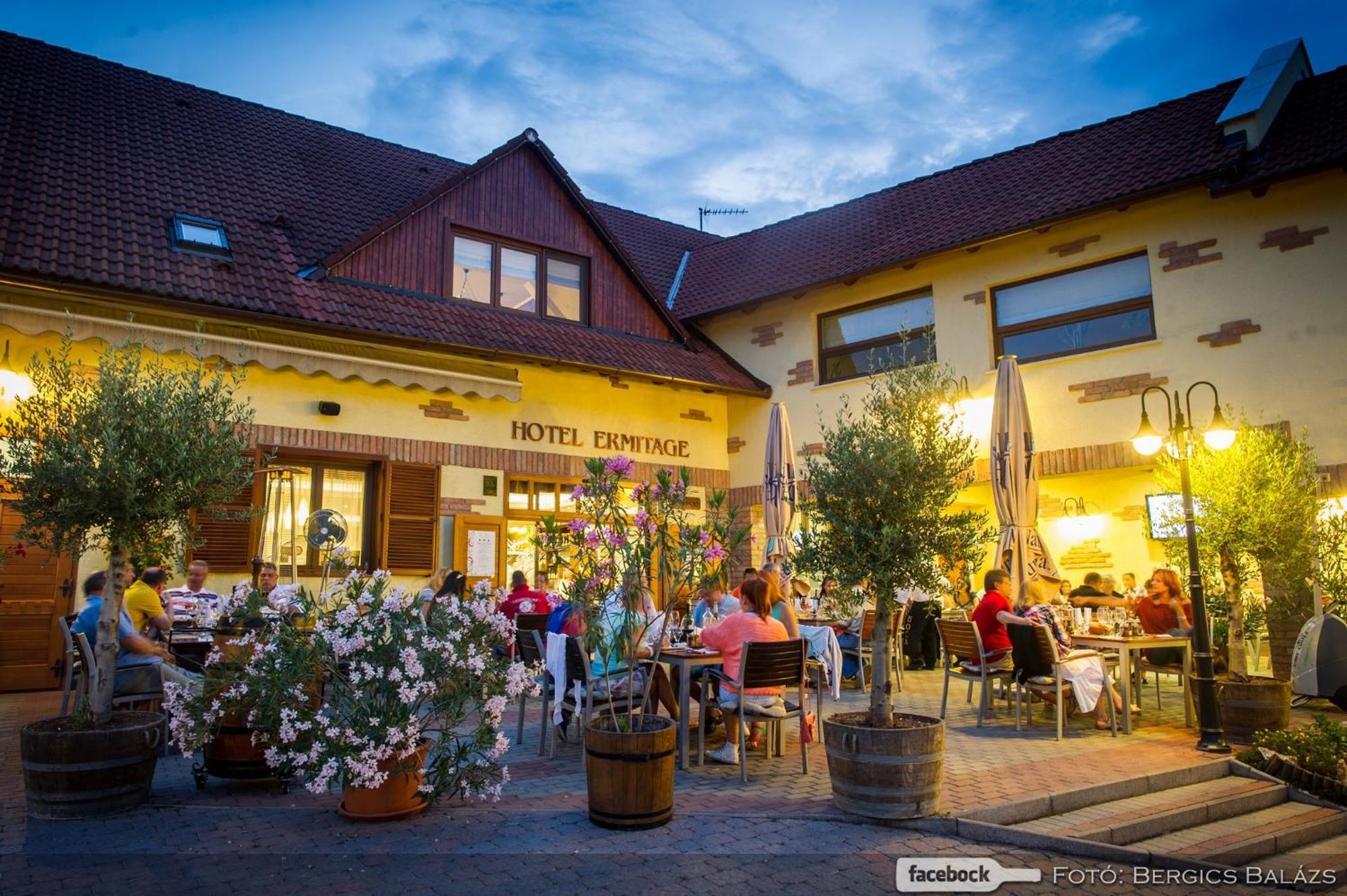 Bock Hotel Ermitage Villány Exterior foto