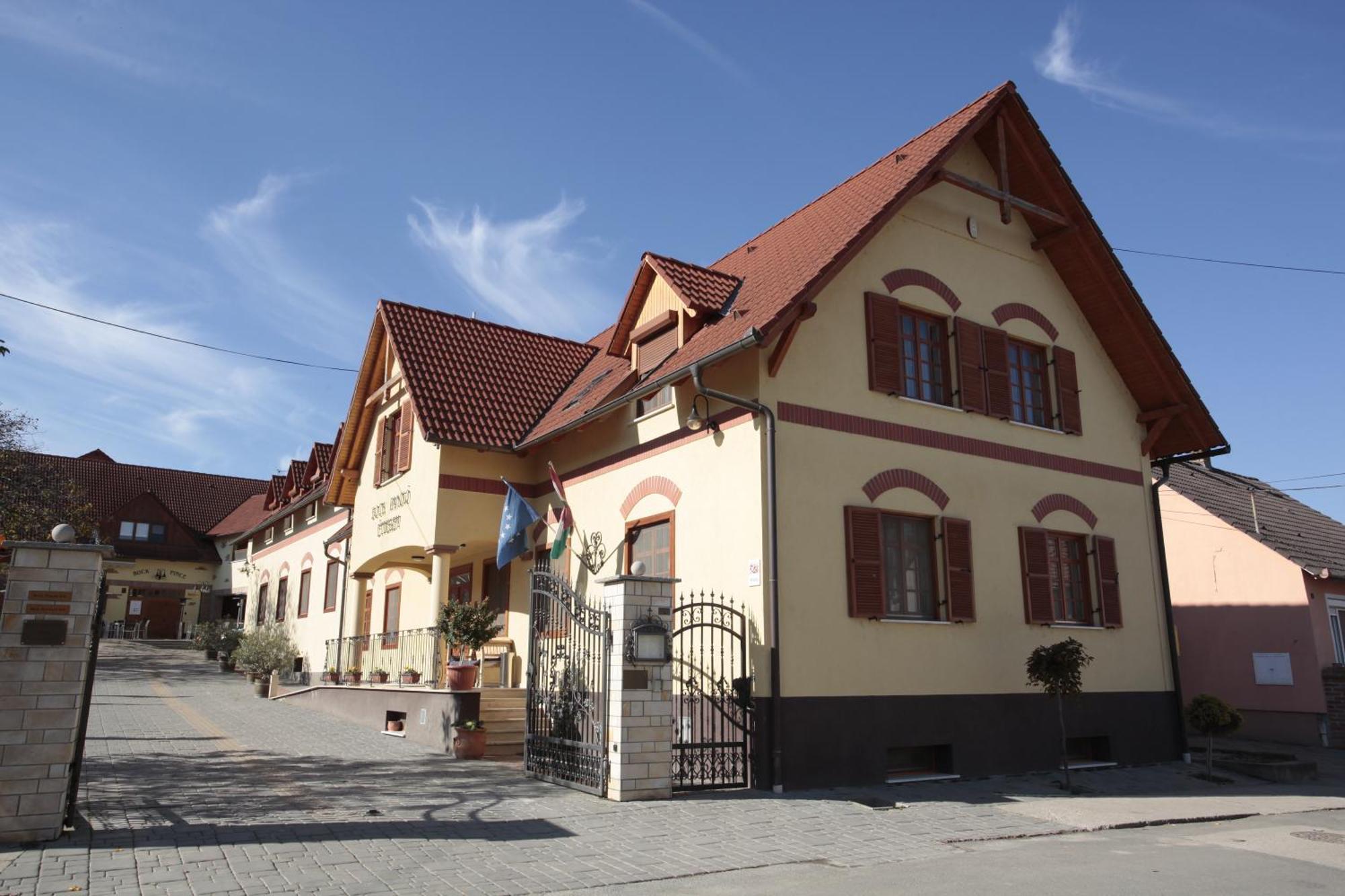 Bock Hotel Ermitage Villány Exterior foto